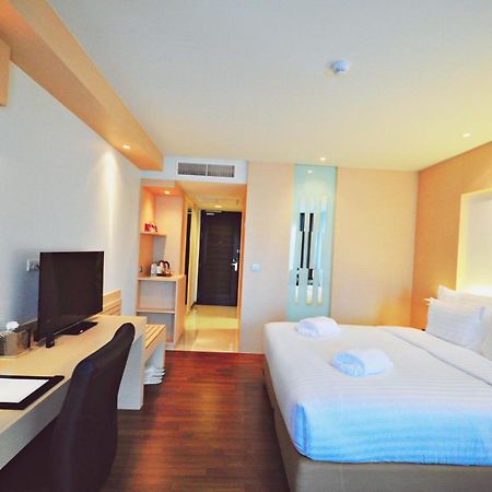 Parinda Hotel Bangkok Bagian luar foto