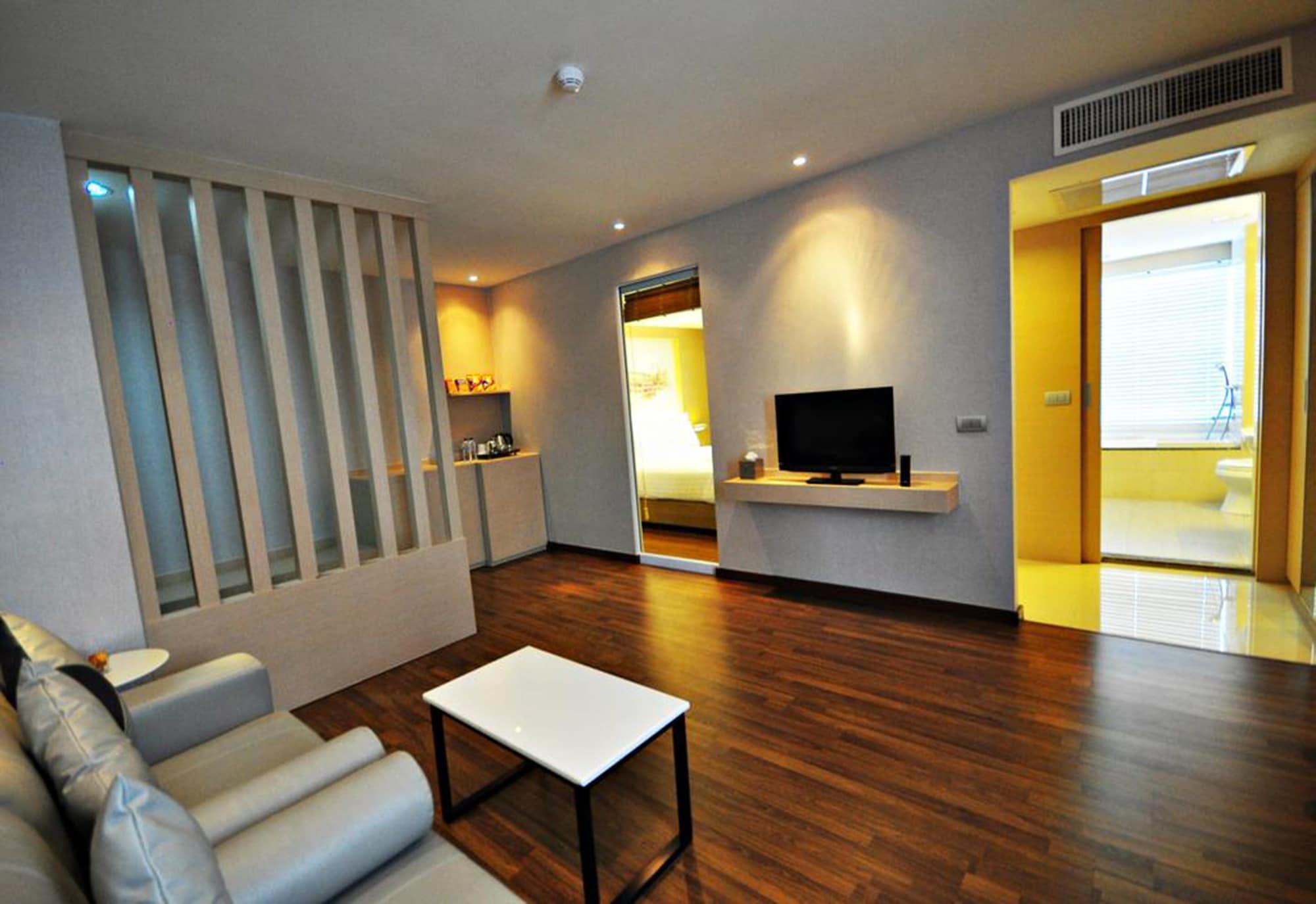Parinda Hotel Bangkok Bagian luar foto
