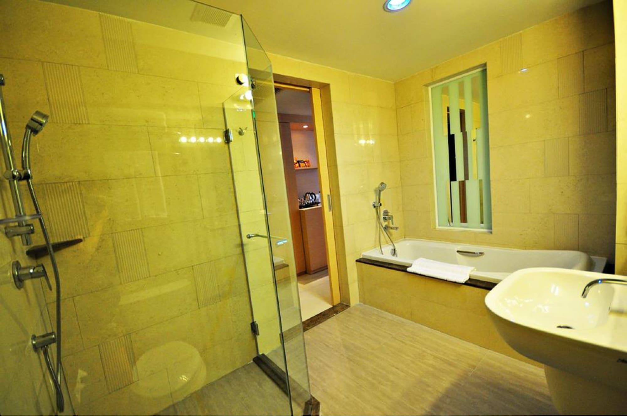Parinda Hotel Bangkok Bagian luar foto
