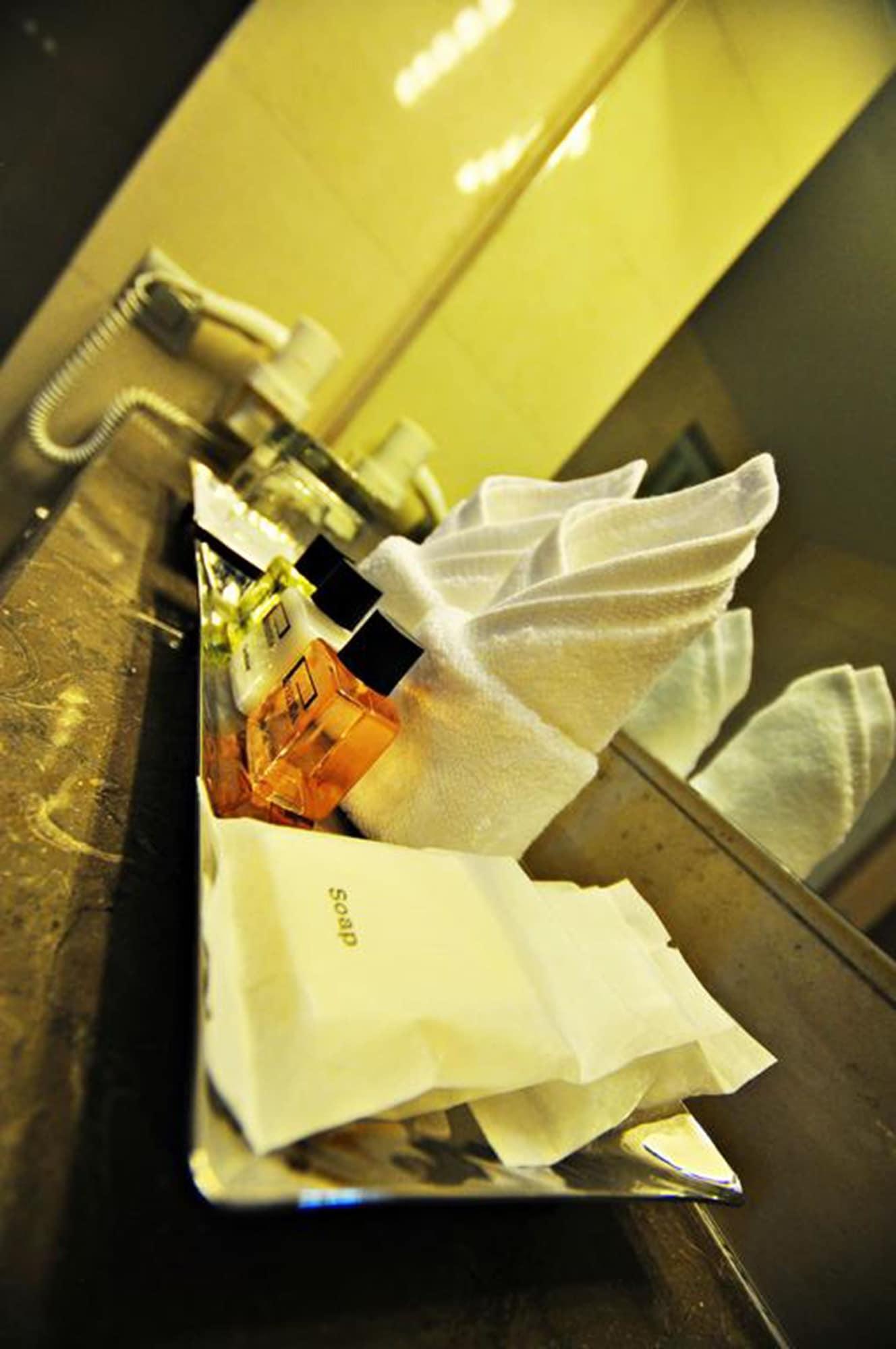 Parinda Hotel Bangkok Bagian luar foto