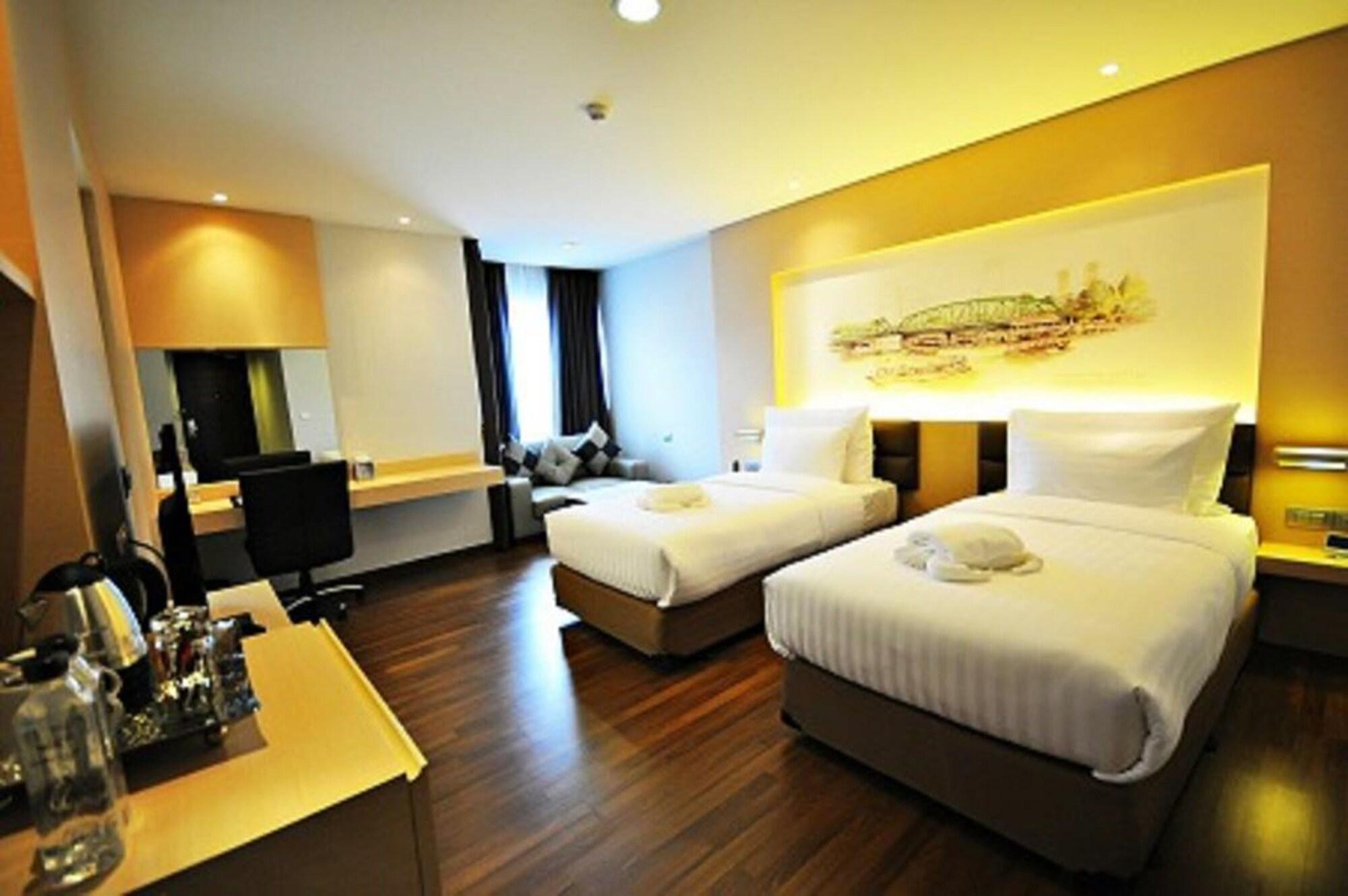 Parinda Hotel Bangkok Bagian luar foto