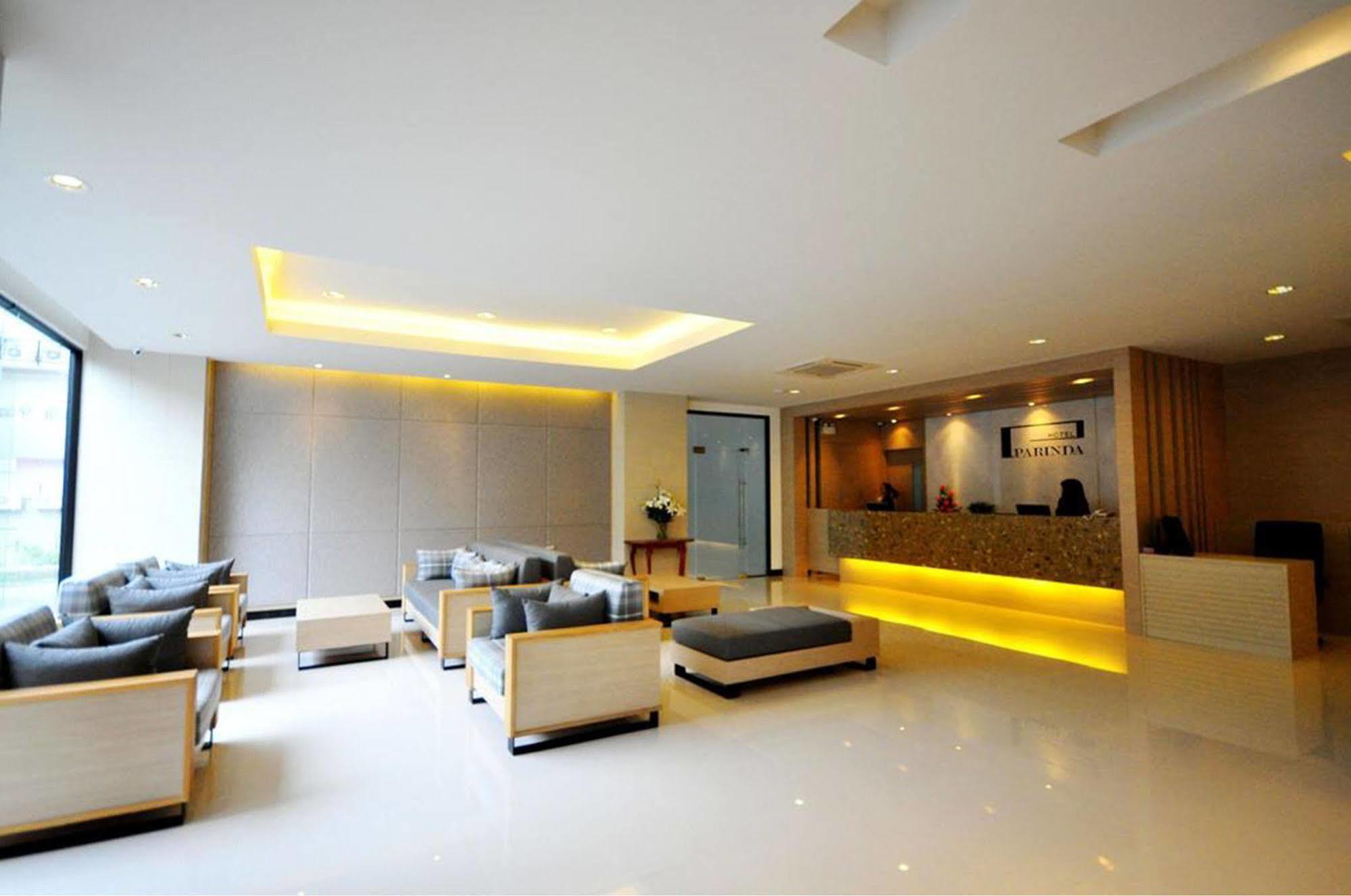 Parinda Hotel Bangkok Bagian luar foto